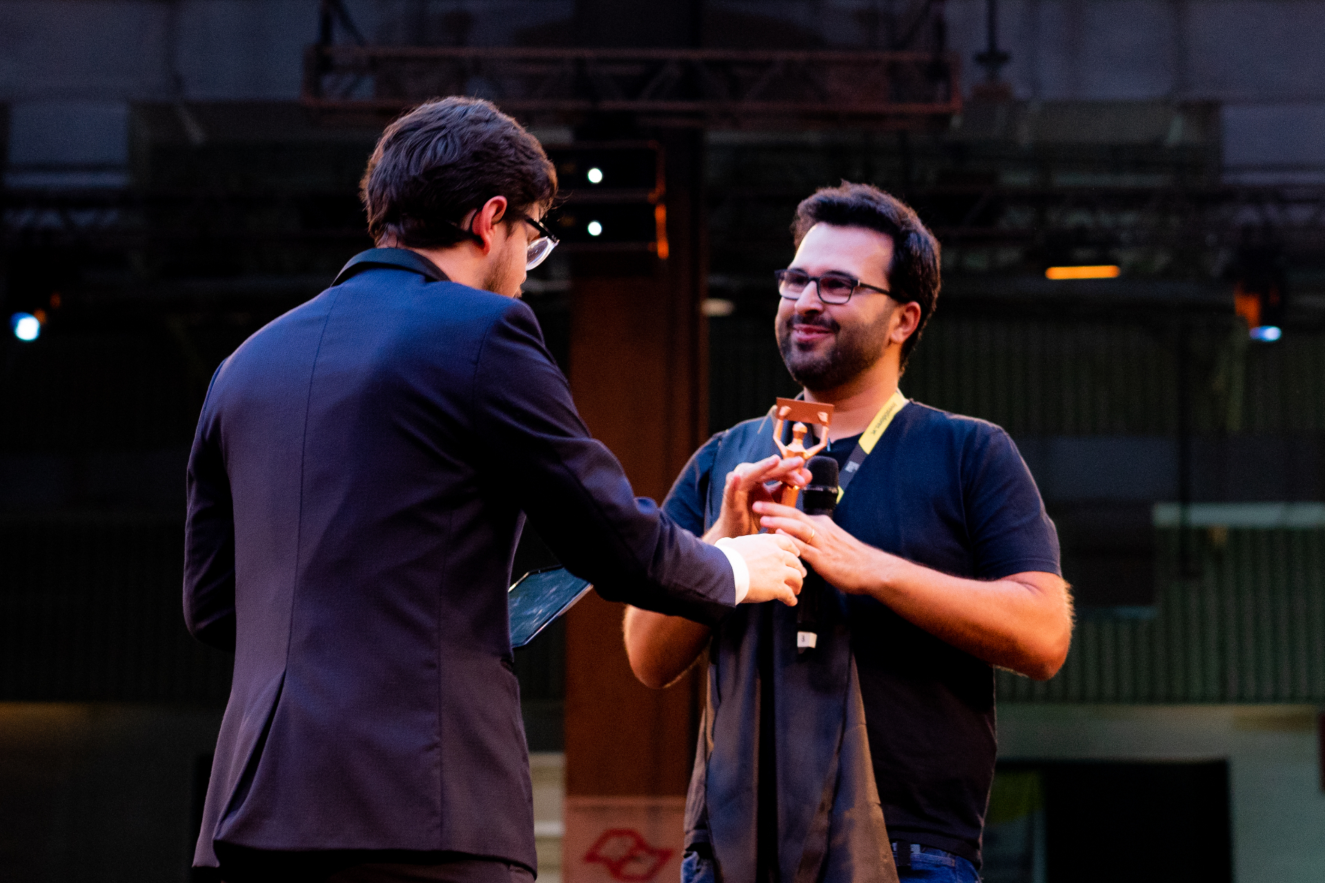Cerimônia do Startup Awards no CASE, com finalistas no palco principal