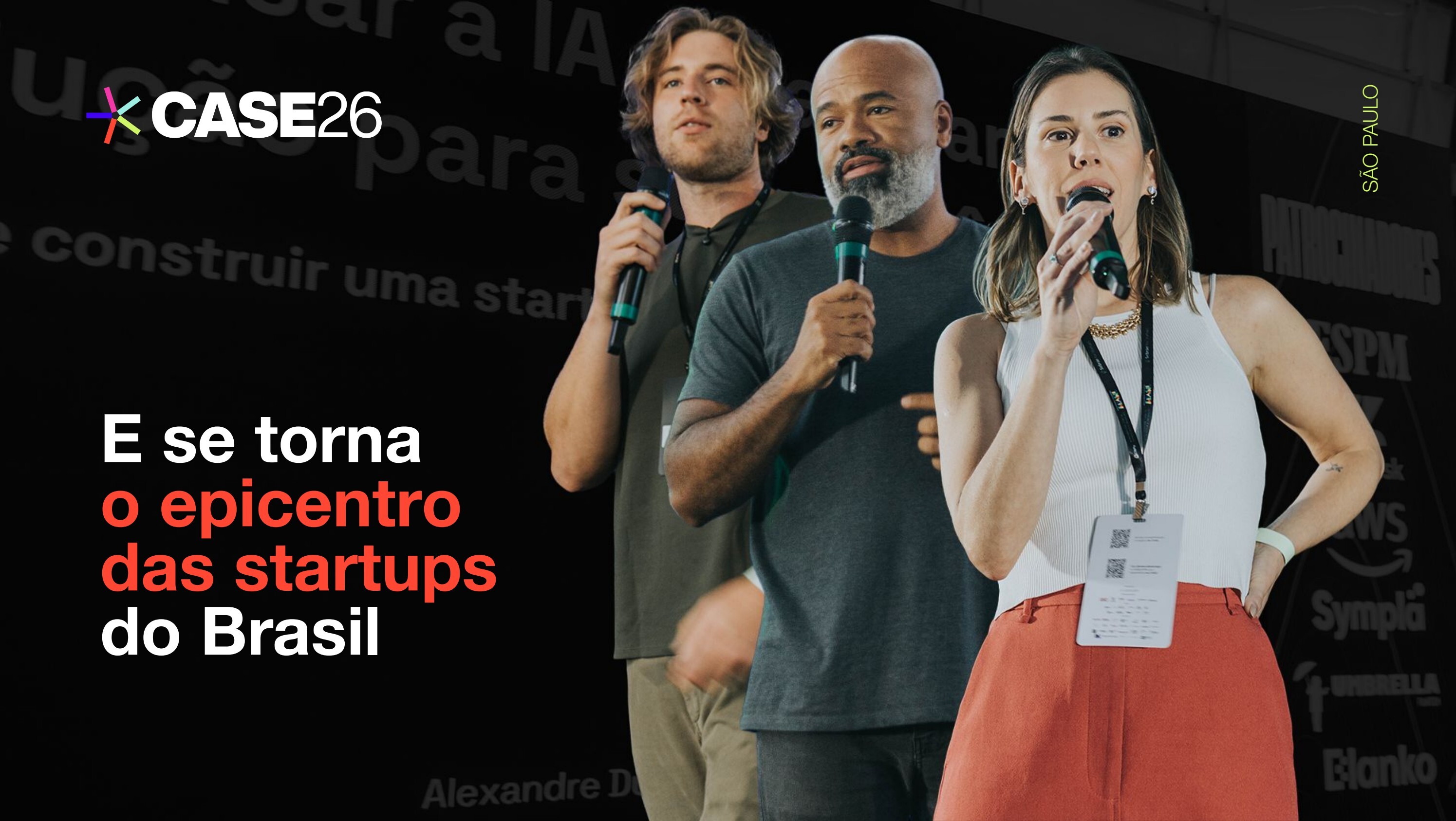 Palco principal do CASE durante palestra para plateia lotada